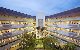 Puri Kiic Golf View Hotel